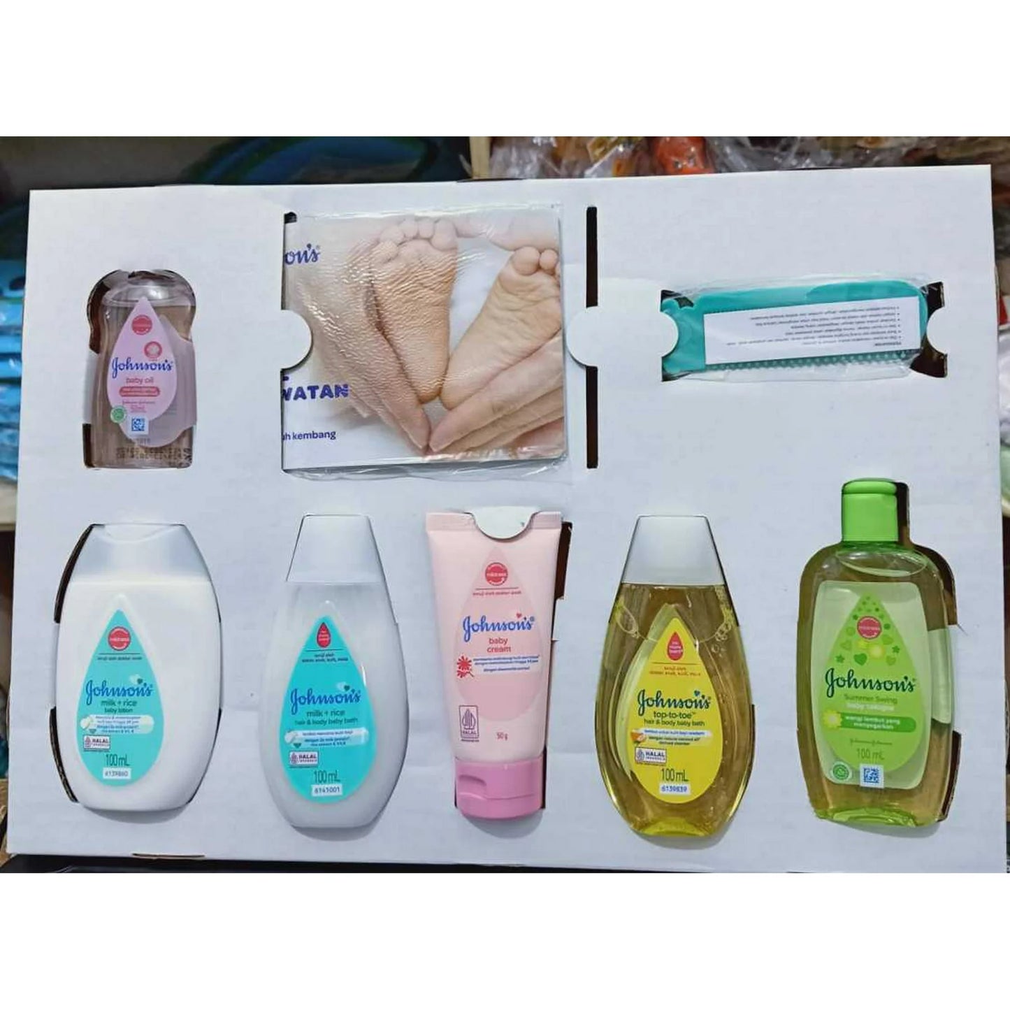 Johnson's baby gift box